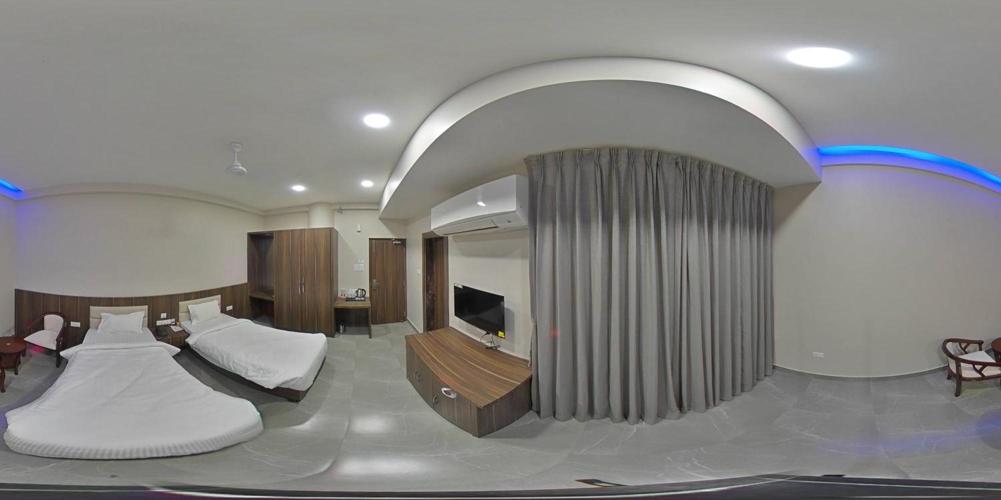 Tathastu Hotels & Banquet Hall Pipra Dewās Eksteriør bilde