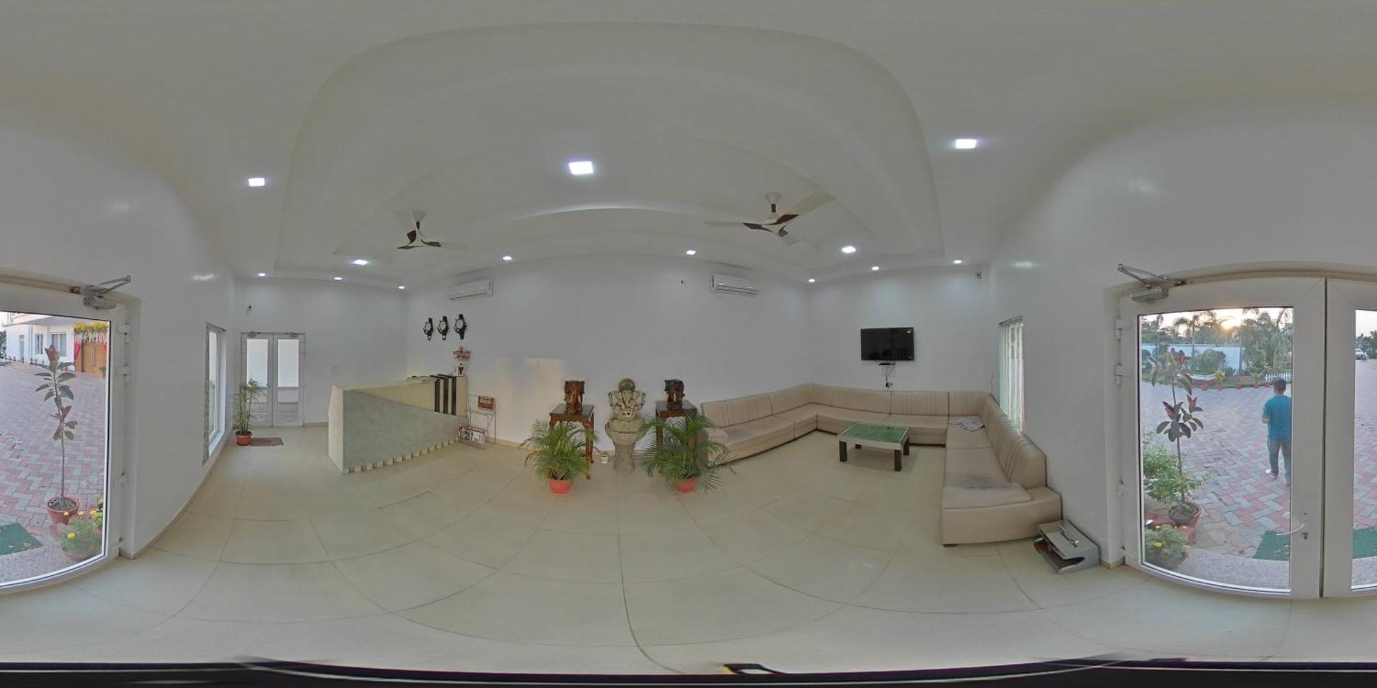 Tathastu Hotels & Banquet Hall Pipra Dewās Eksteriør bilde